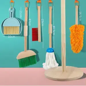 Alle Bestandteile des Putzsets mit Größenangabe